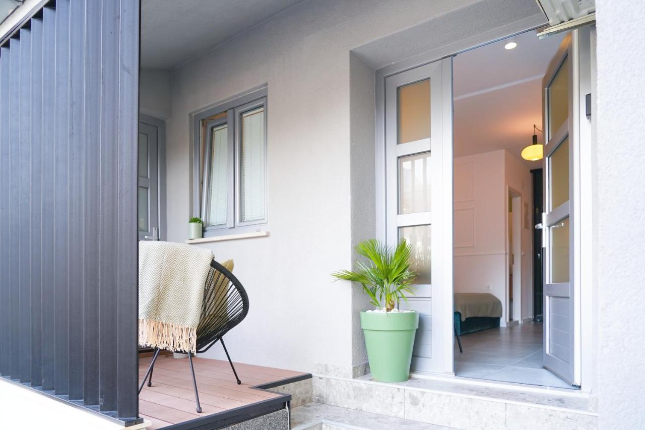 Studio Apartment Smile, Near Beach & Center, Free Parking, Balcony Makarska Buitenkant foto