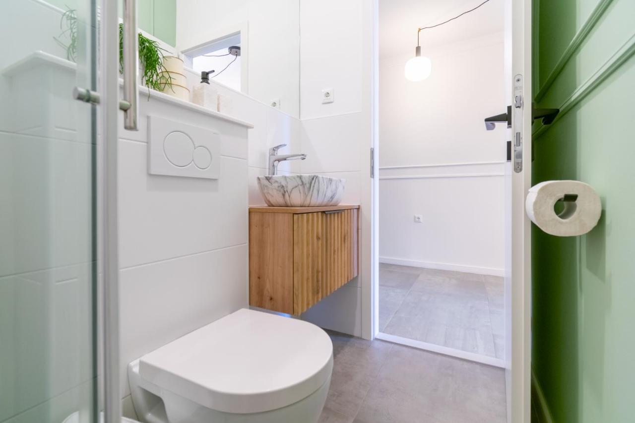 Studio Apartment Smile, Near Beach & Center, Free Parking, Balcony Makarska Buitenkant foto